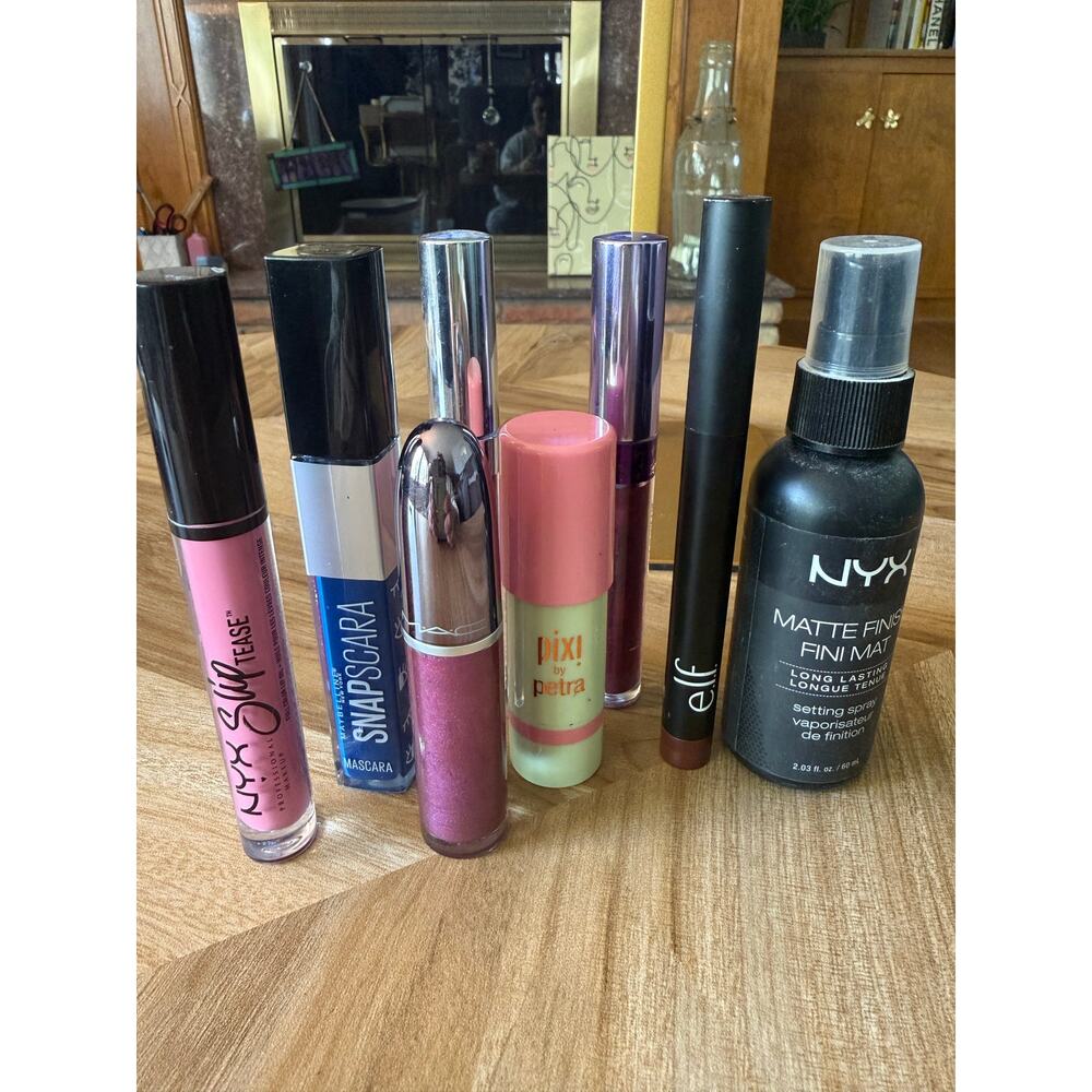 Lightly Used Lip and Face Make-Up Bundle